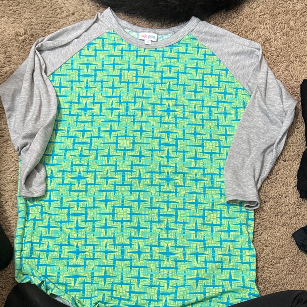LuLaRoe Long Sleeve Tee - Green and Gray